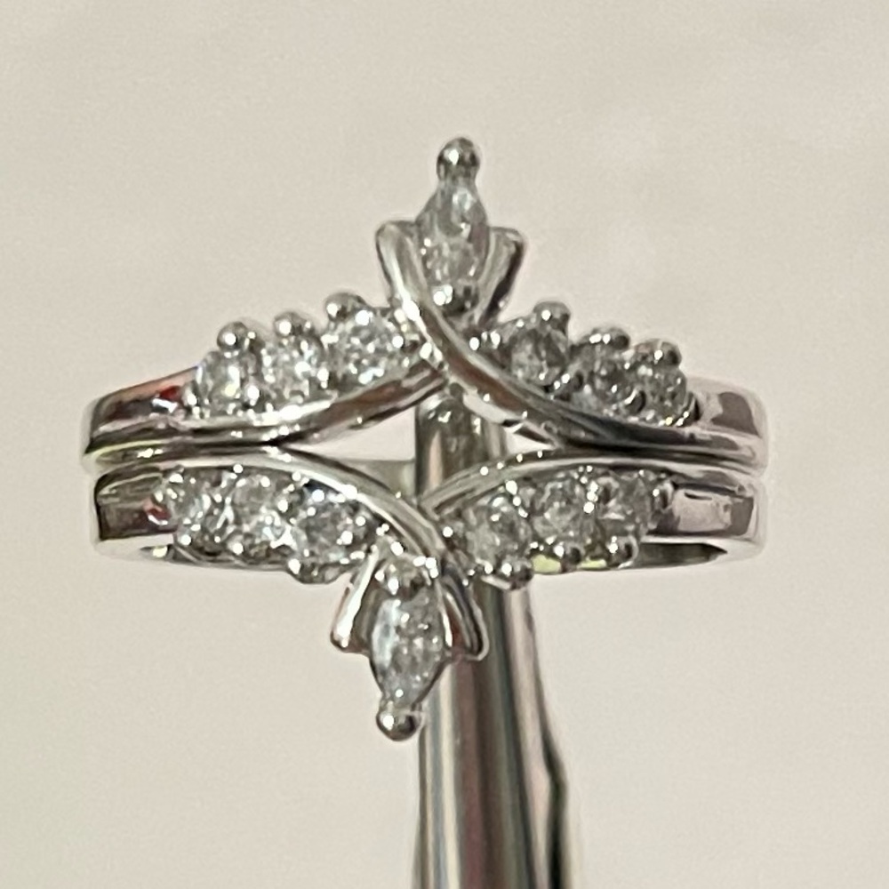Ladies Ring Guard